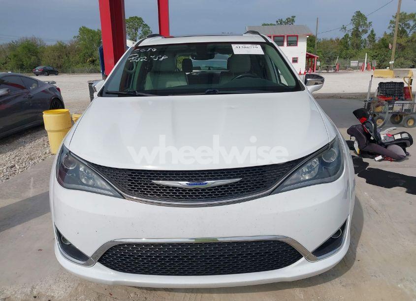 Photo 12 of 2019 Chrysler Pacifica LIMITED (VIN 2C4RC1GG6KR552067)