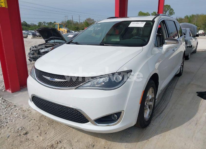 Photo 2 of 2019 Chrysler Pacifica LIMITED (VIN 2C4RC1GG6KR552067)