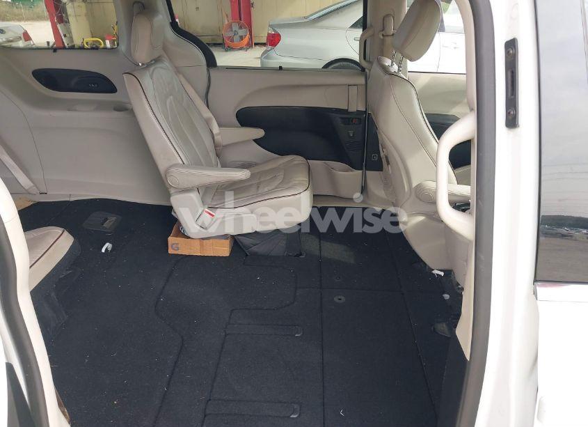 Photo 8 of 2019 Chrysler Pacifica LIMITED (VIN 2C4RC1GG6KR552067)