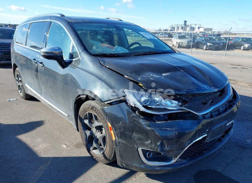 2020 Chrysler Pacifica LIMITED (VIN 2C4RC1GG6LR114215) main photo