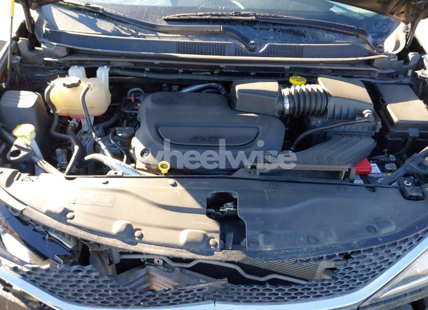 Photo 10 of 2020 Chrysler Pacifica LIMITED (VIN 2C4RC1GG6LR114215)