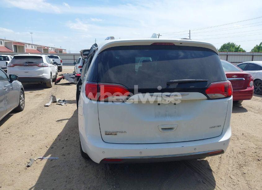 Photo 17 of 2020 Chrysler Pacifica LIMITED (VIN 2C4RC1GG6LR171708)