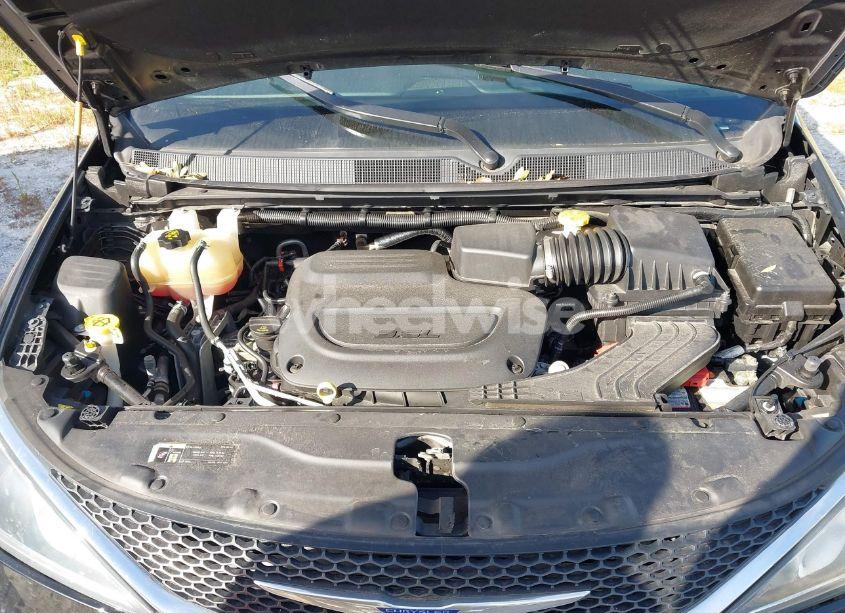 Photo 10 of 2020 Chrysler Pacifica LIMITED (VIN 2C4RC1GG6LR192445)