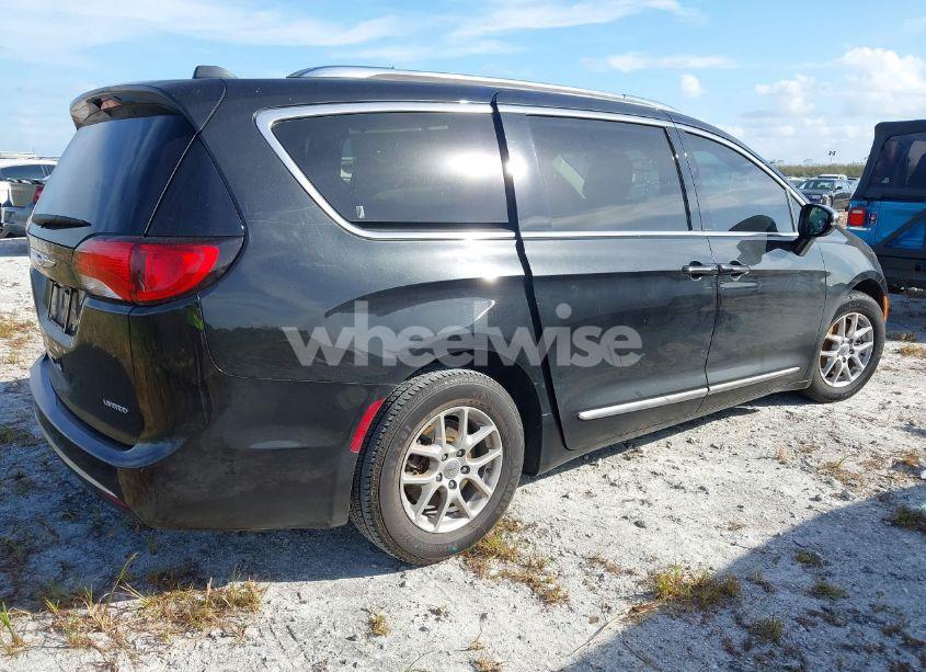 Photo 4 of 2020 Chrysler Pacifica LIMITED (VIN 2C4RC1GG6LR192445)