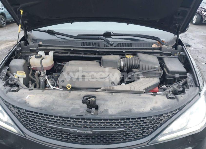 Photo 10 of 2020 Chrysler Pacifica LIMITED (VIN 2C4RC1GG6LR209583)