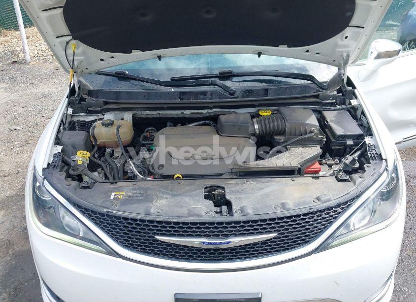 Photo 10 of 2020 Chrysler Pacifica LIMITED (VIN 2C4RC1GG6LR285711)