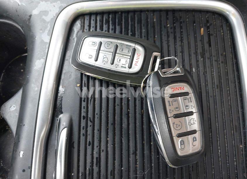 Photo 11 of 2020 Chrysler Pacifica LIMITED (VIN 2C4RC1GG6LR285711)