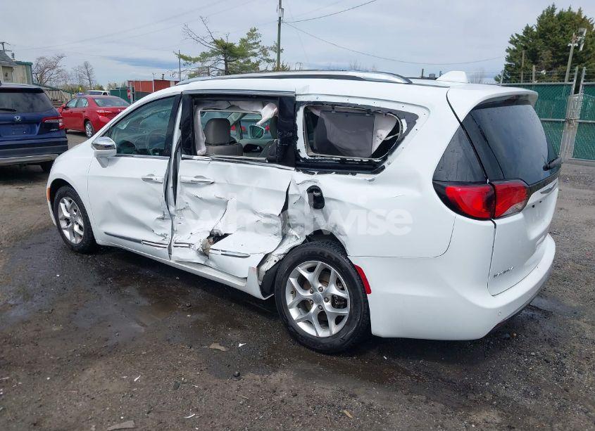 Photo 3 of 2020 Chrysler Pacifica LIMITED (VIN 2C4RC1GG6LR285711)