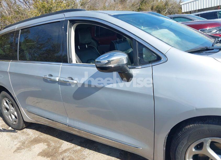 Photo 13 of 2023 Chrysler Pacifica LIMITED (VIN 2C4RC1GG6PR553811)