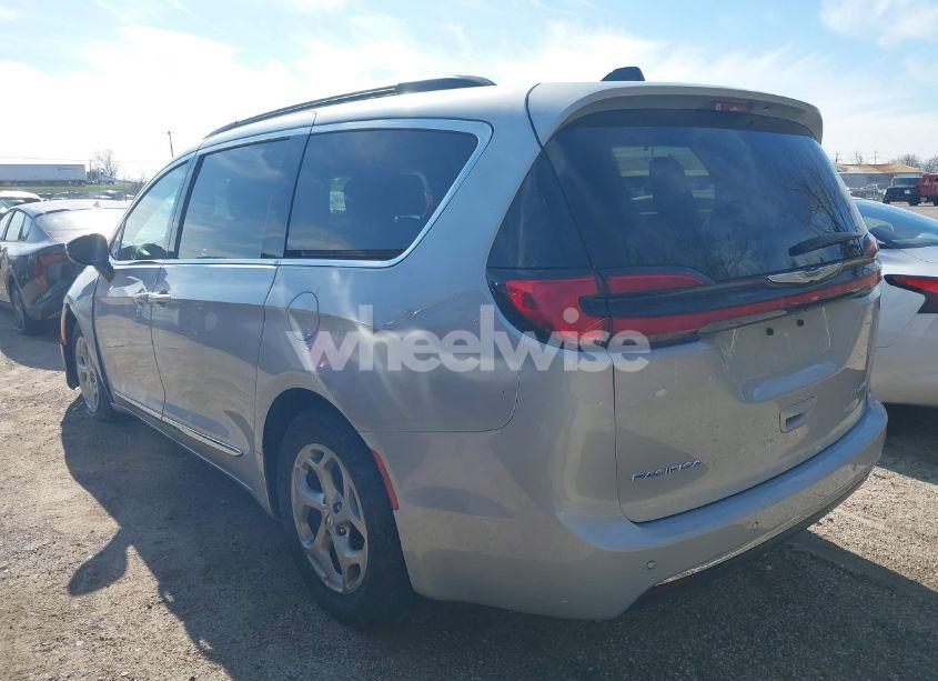 Photo 3 of 2023 Chrysler Pacifica LIMITED (VIN 2C4RC1GG6PR553811)