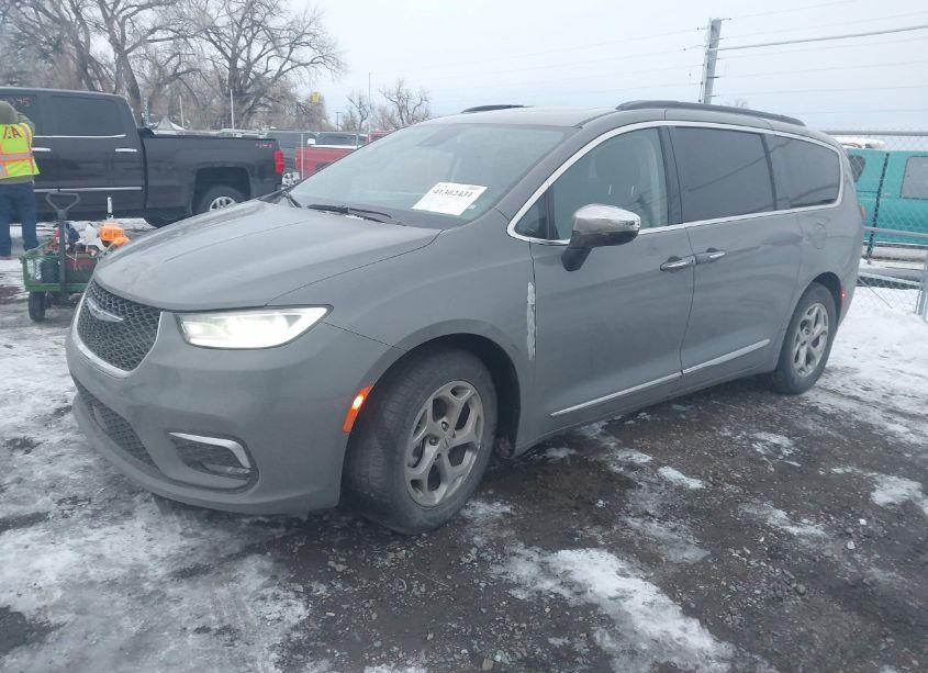 Photo 2 of 2023 Chrysler Pacifica LIMITED (VIN 2C4RC1GG6PR557714)