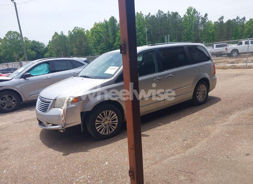 Photo 2 of 2012 Chrysler Town & COUNTRY LIMITED (VIN 2C4RC1GG7CR140564)