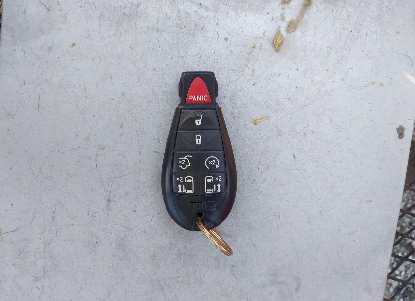 Photo 11 of 2012 Chrysler Town & COUNTRY LIMITED (VIN 2C4RC1GG7CR169935)