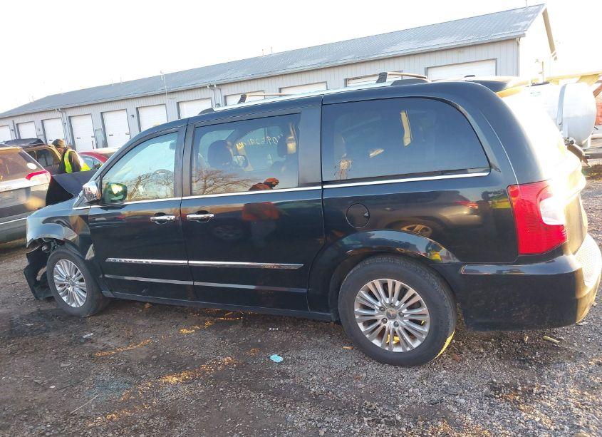 Photo 14 of 2012 Chrysler Town & COUNTRY LIMITED (VIN 2C4RC1GG7CR169935)