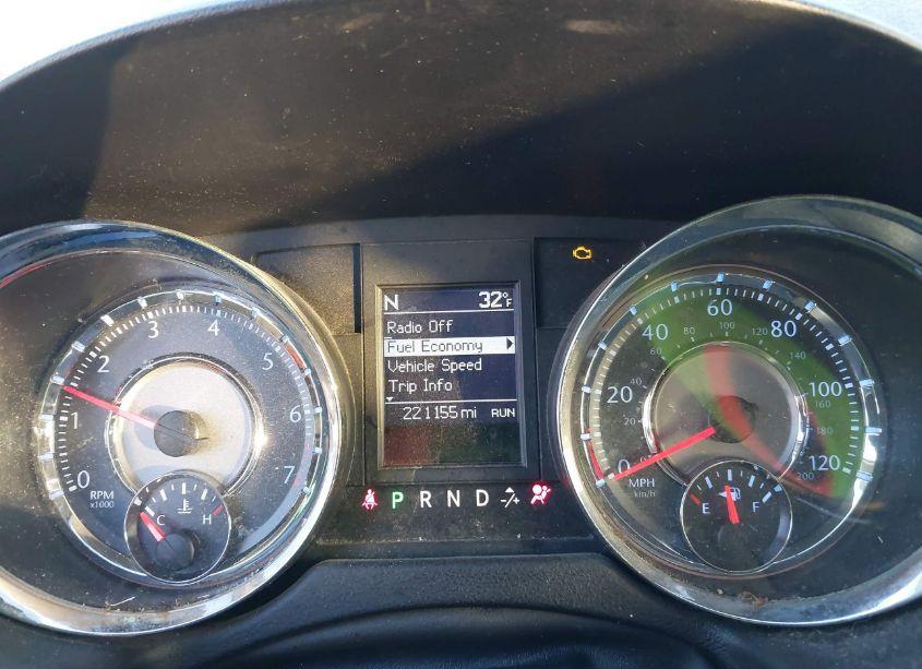 Photo 7 of 2012 Chrysler Town & COUNTRY LIMITED (VIN 2C4RC1GG7CR169935)