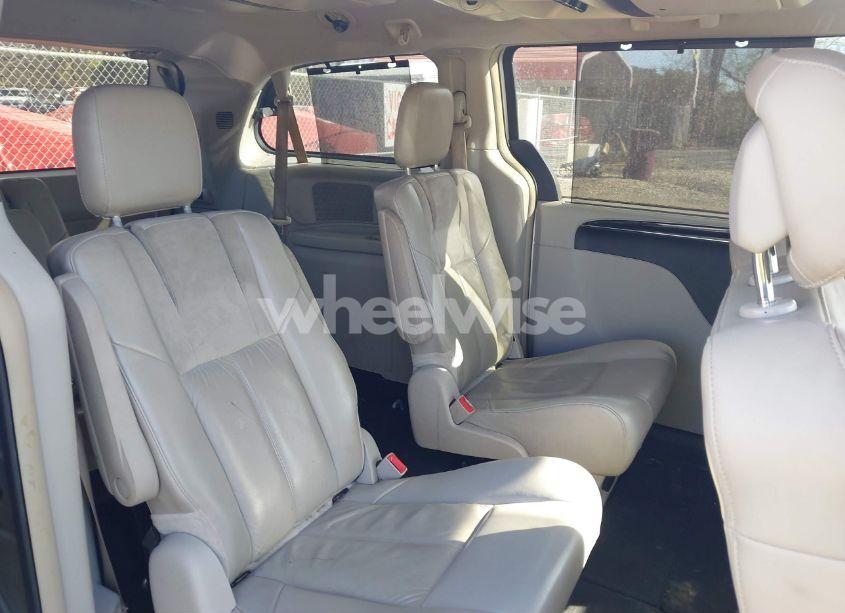 Photo 8 of 2012 Chrysler Town & COUNTRY LIMITED (VIN 2C4RC1GG7CR278413)