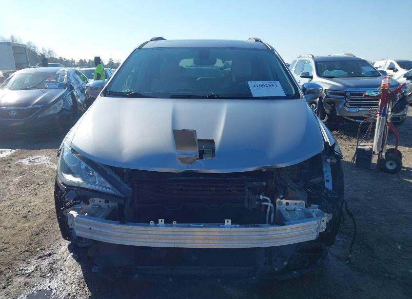 Photo 13 of 2017 Chrysler Pacifica LIMITED (VIN 2C4RC1GG7HR504313)