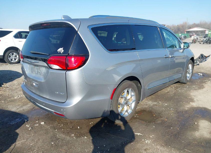 Photo 4 of 2017 Chrysler Pacifica LIMITED (VIN 2C4RC1GG7HR504313)