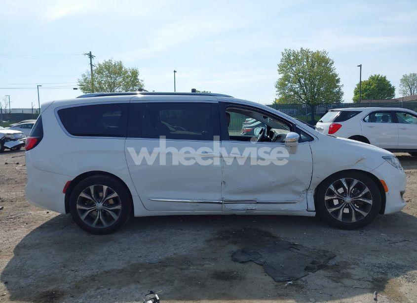 Photo 12 of 2017 Chrysler Pacifica LIMITED (VIN 2C4RC1GG7HR812033)