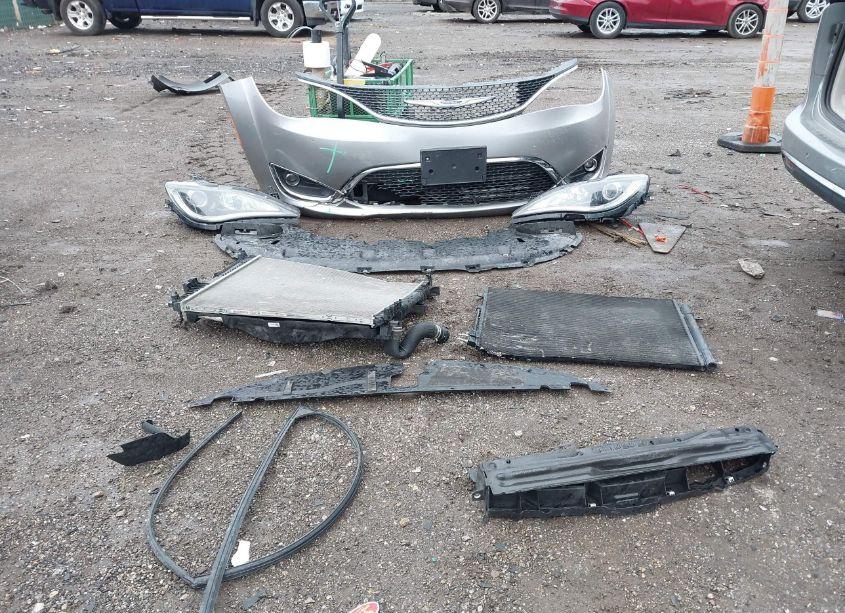 Photo 12 of 2020 Chrysler Pacifica LIMITED (VIN 2C4RC1GG7LR275723)