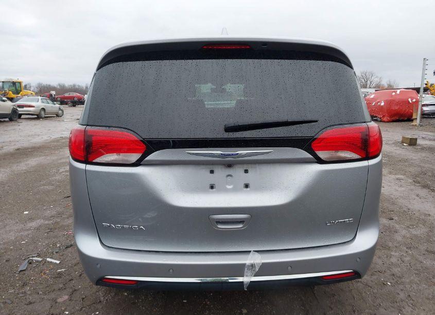 Photo 17 of 2020 Chrysler Pacifica LIMITED (VIN 2C4RC1GG7LR275723)