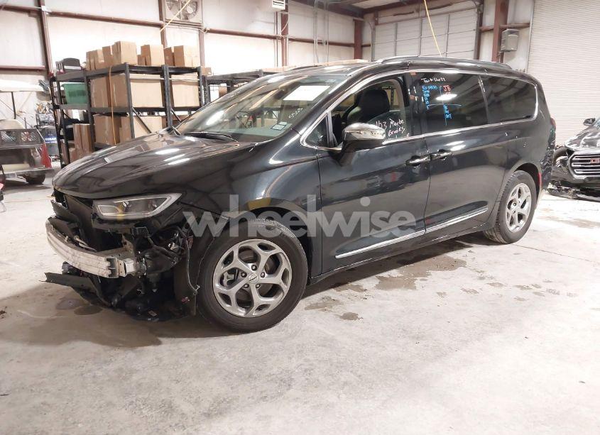 Photo 2 of 2023 Chrysler Pacifica LIMITED (VIN 2C4RC1GG7PR525239)