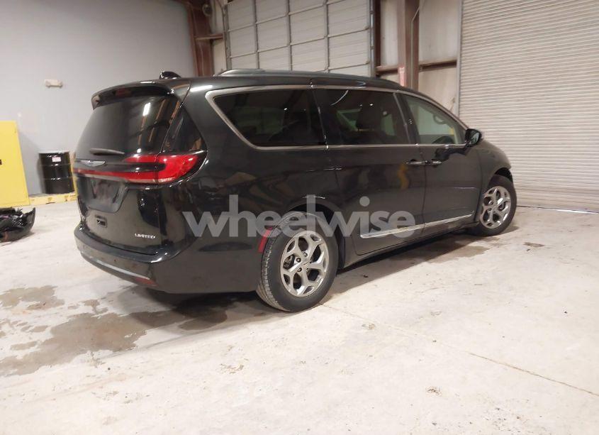 Photo 4 of 2023 Chrysler Pacifica LIMITED (VIN 2C4RC1GG7PR525239)