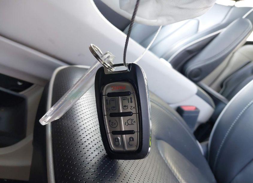 Photo 11 of 2023 Chrysler Pacifica LIMITED (VIN 2C4RC1GG7PR530912)