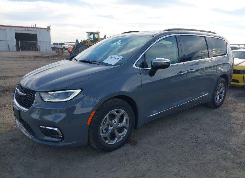 Photo 2 of 2023 Chrysler Pacifica LIMITED (VIN 2C4RC1GG7PR530912)