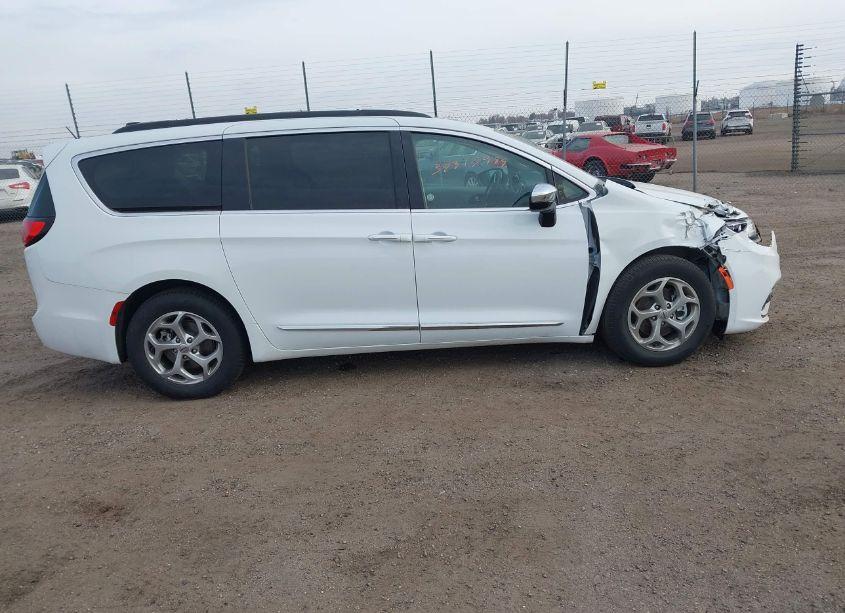 Photo 13 of 2023 Chrysler Pacifica LIMITED (VIN 2C4RC1GG7PR566146)