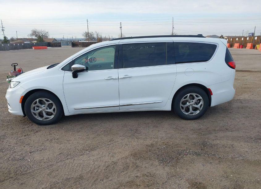 Photo 14 of 2023 Chrysler Pacifica LIMITED (VIN 2C4RC1GG7PR566146)