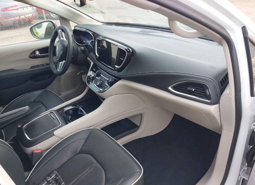 Photo 5 of 2023 Chrysler Pacifica LIMITED (VIN 2C4RC1GG7PR566146)