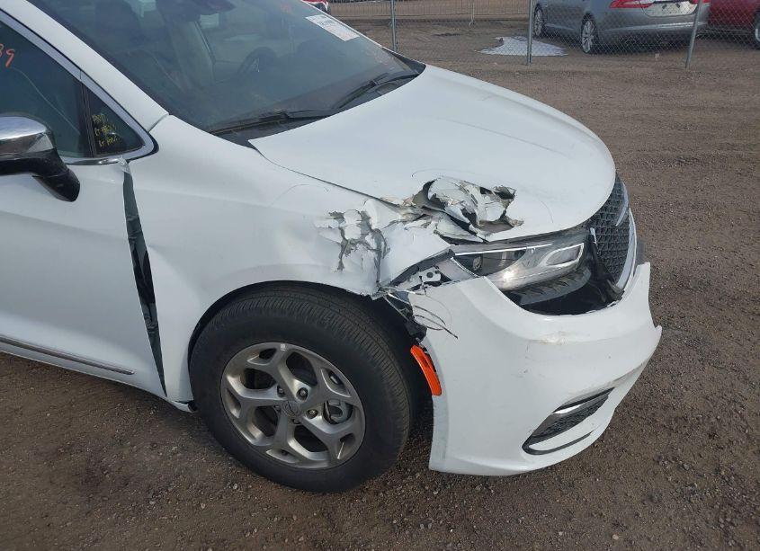 Photo 6 of 2023 Chrysler Pacifica LIMITED (VIN 2C4RC1GG7PR566146)