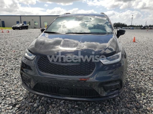 Photo 11 of 2025 CHRYSLER PACIFICA LIMITED (VIN 2C4RC1GG7SR524424)