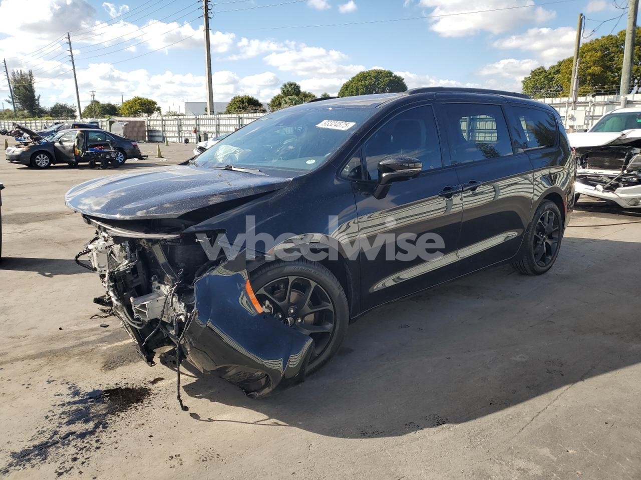 2025 CHRYSLER PACIFICA LIMITED (VIN 2C4RC1GG7SR535410) main photo