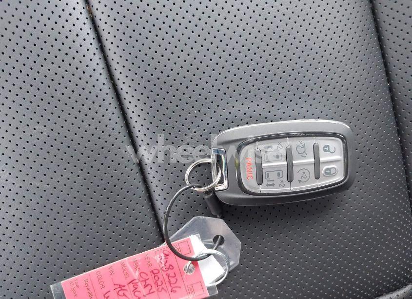 Photo 11 of 2025 Chrysler Pacifica LIMITED (VIN 2C4RC1GG7SR569489)