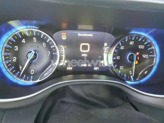 Photo 9 of 2025 CHRYSLER PACIFICA LIMITED (VIN 2C4RC1GG7SR584462)