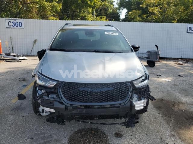 Photo 10 of 2026 CHRYSLER PACIFICA LIMITED (VIN 2C4RC1GG7TR161463)