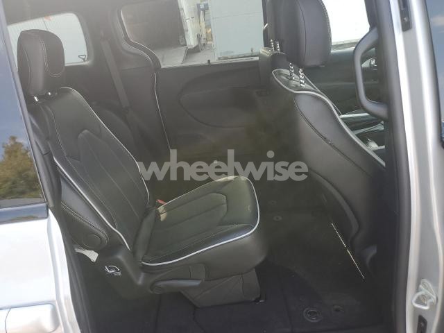 Photo 12 of 2026 CHRYSLER PACIFICA LIMITED (VIN 2C4RC1GG7TR161463)
