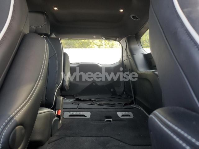 Photo 2 of 2026 CHRYSLER PACIFICA LIMITED (VIN 2C4RC1GG7TR161463)