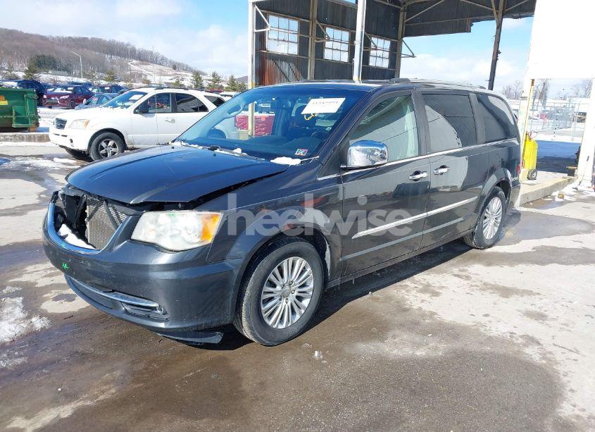Photo 2 of 2012 Chrysler Town & COUNTRY LIMITED (VIN 2C4RC1GG8CR136636)