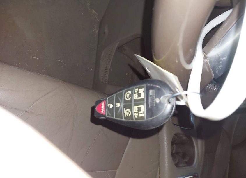 Photo 11 of 2012 Chrysler Town & COUNTRY LIMITED (VIN 2C4RC1GG8CR278503)