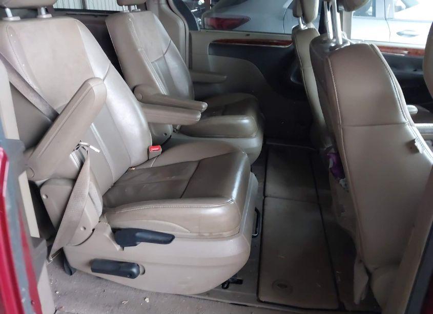 Photo 8 of 2012 Chrysler Town & COUNTRY LIMITED (VIN 2C4RC1GG8CR278503)