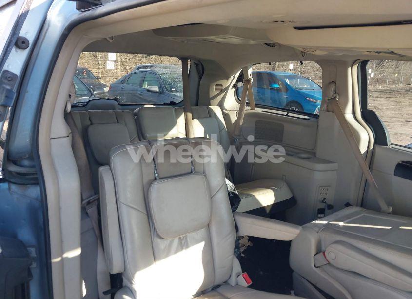 Photo 8 of 2012 Chrysler Town & COUNTRY LIMITED (VIN 2C4RC1GG8CR376169)