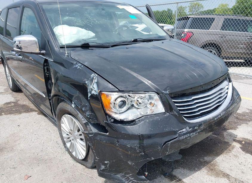 Photo 6 of 2014 Chrysler Town & COUNTRY LIMITED (VIN 2C4RC1GG8ER307694)