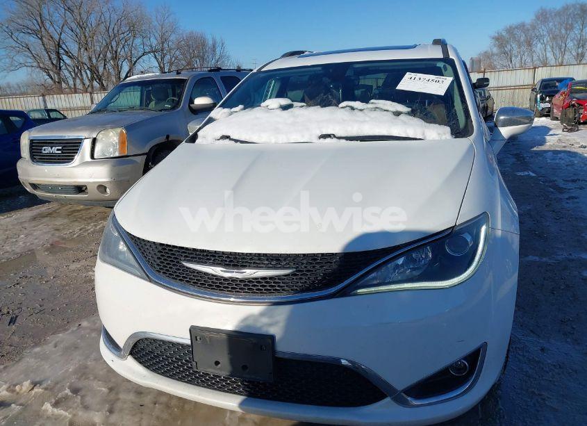 Photo 12 of 2017 Chrysler Pacifica LIMITED (VIN 2C4RC1GG8HR529771)