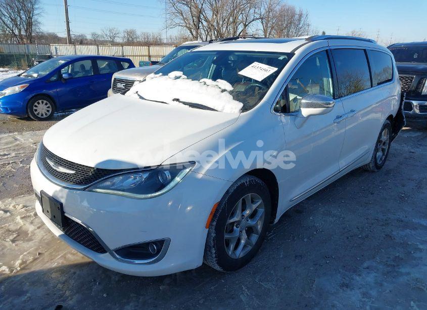 Photo 2 of 2017 Chrysler Pacifica LIMITED (VIN 2C4RC1GG8HR529771)