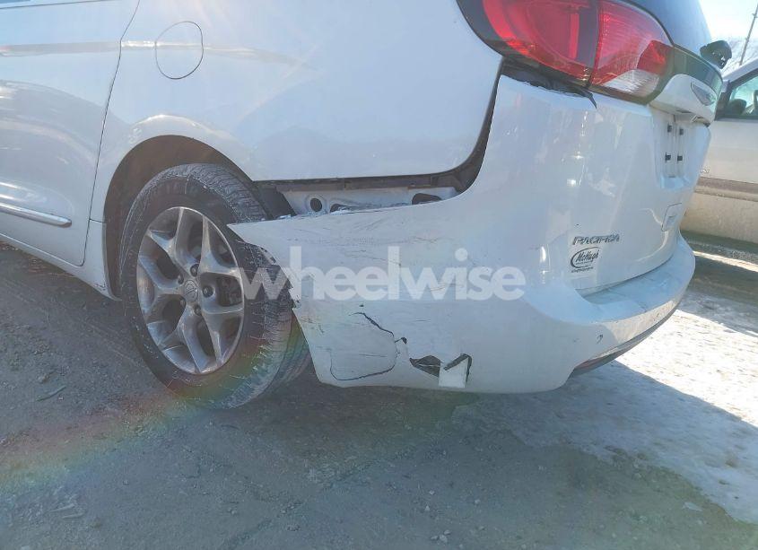 Photo 20 of 2017 Chrysler Pacifica LIMITED (VIN 2C4RC1GG8HR529771)