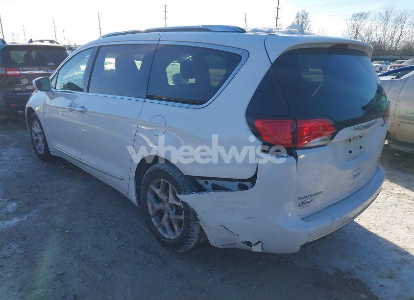 Photo 3 of 2017 Chrysler Pacifica LIMITED (VIN 2C4RC1GG8HR529771)