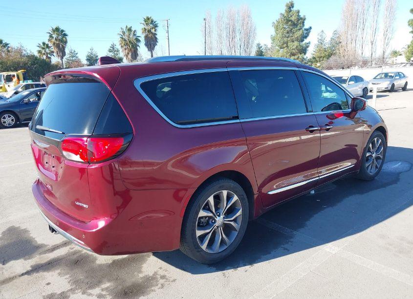 Photo 4 of 2017 Chrysler Pacifica LIMITED (VIN 2C4RC1GG8HR735348)